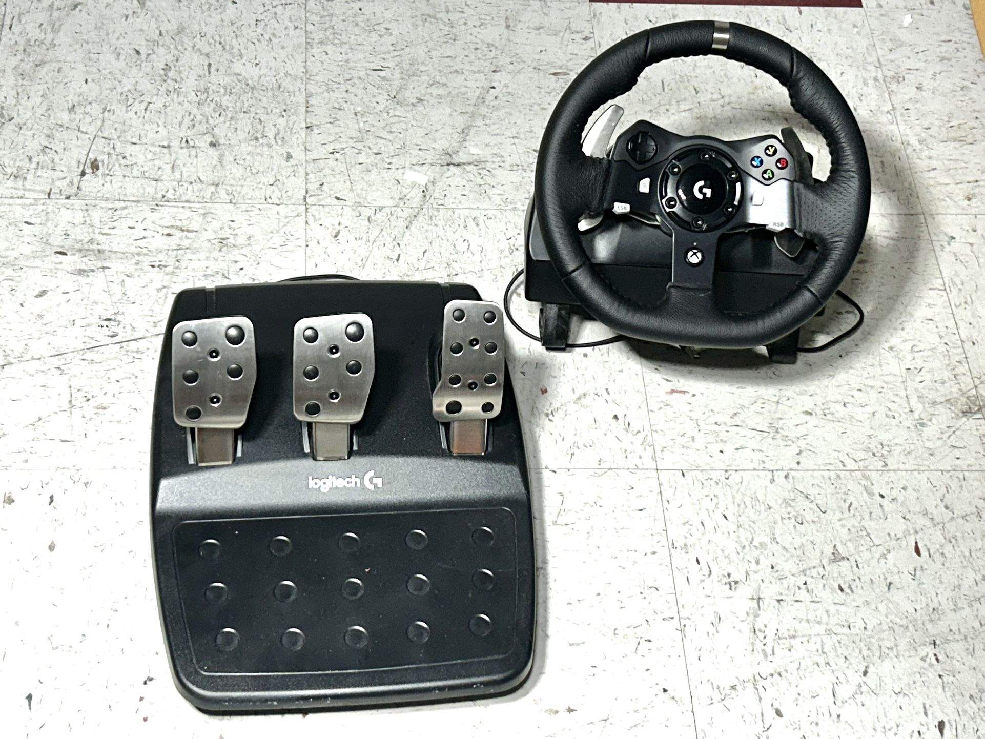 Logitech G920 Wheel & Pedals