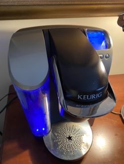 KEURIG Single Cup Brewing System B70
