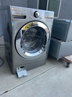 LG Washer & Dryer Set