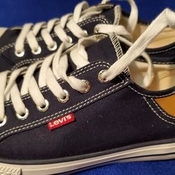 Levi's Women Shoes Size 7