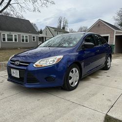 2012 Ford Focus S (manual)