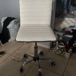 Make Up Chair 
