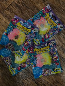 4 Squishy Donut ORB Mochiiez Treatz Squishy Toys