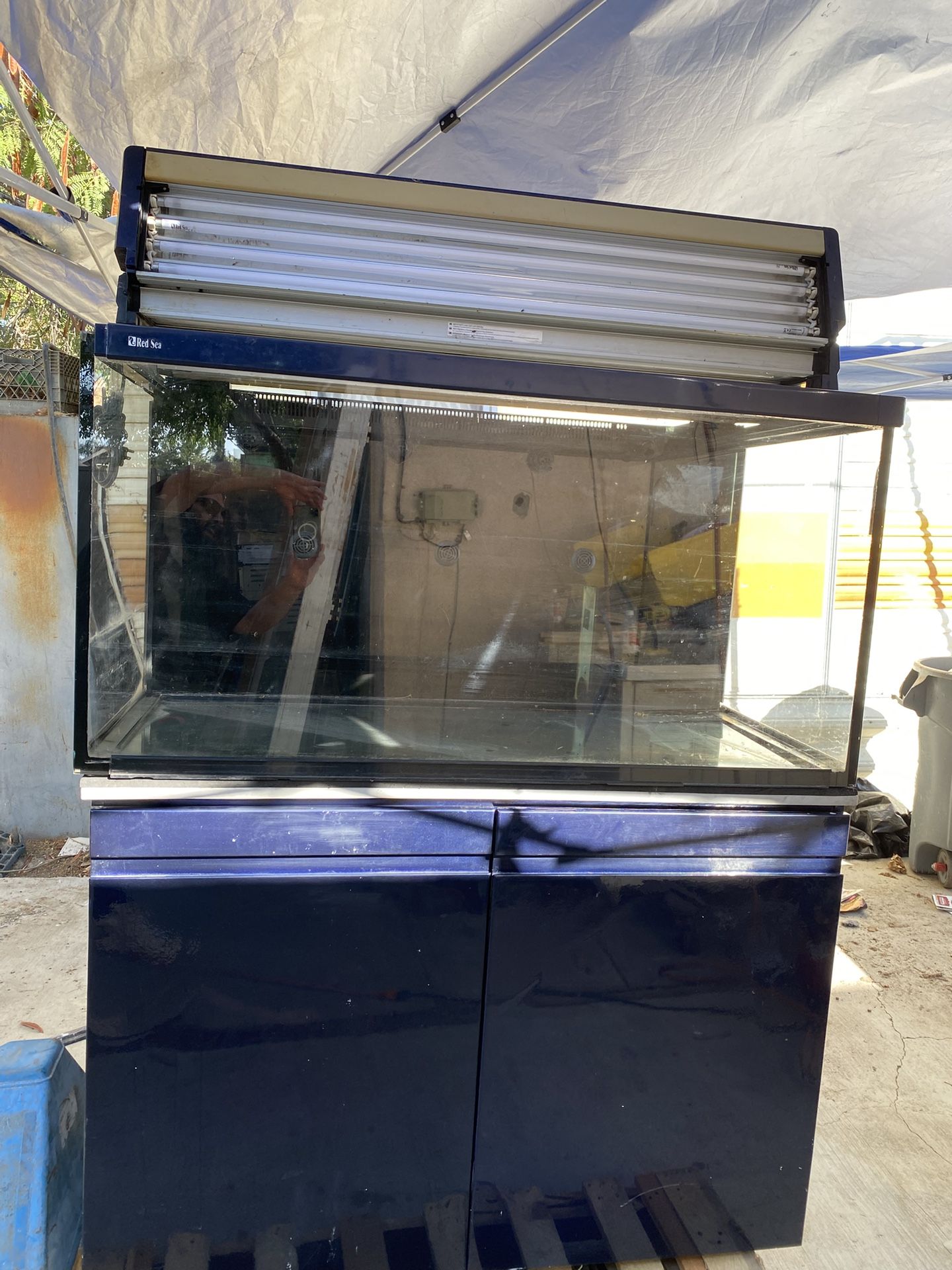 Fish Tank No Cracks Has It’s Pumps Take As Is