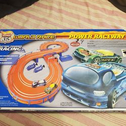 Hot Wheels Electric Racing Highway 35 World Race Power Raceway Slot Car Set 