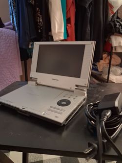 Toshiba portable DVD player