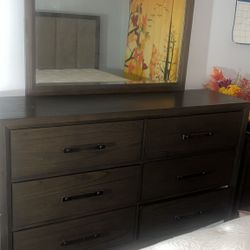 Mirror Dresser With 6 Drawers