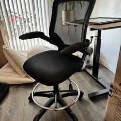 Swivel Chair - Adjustable 