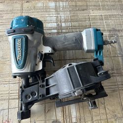 Makita Roof Nailer