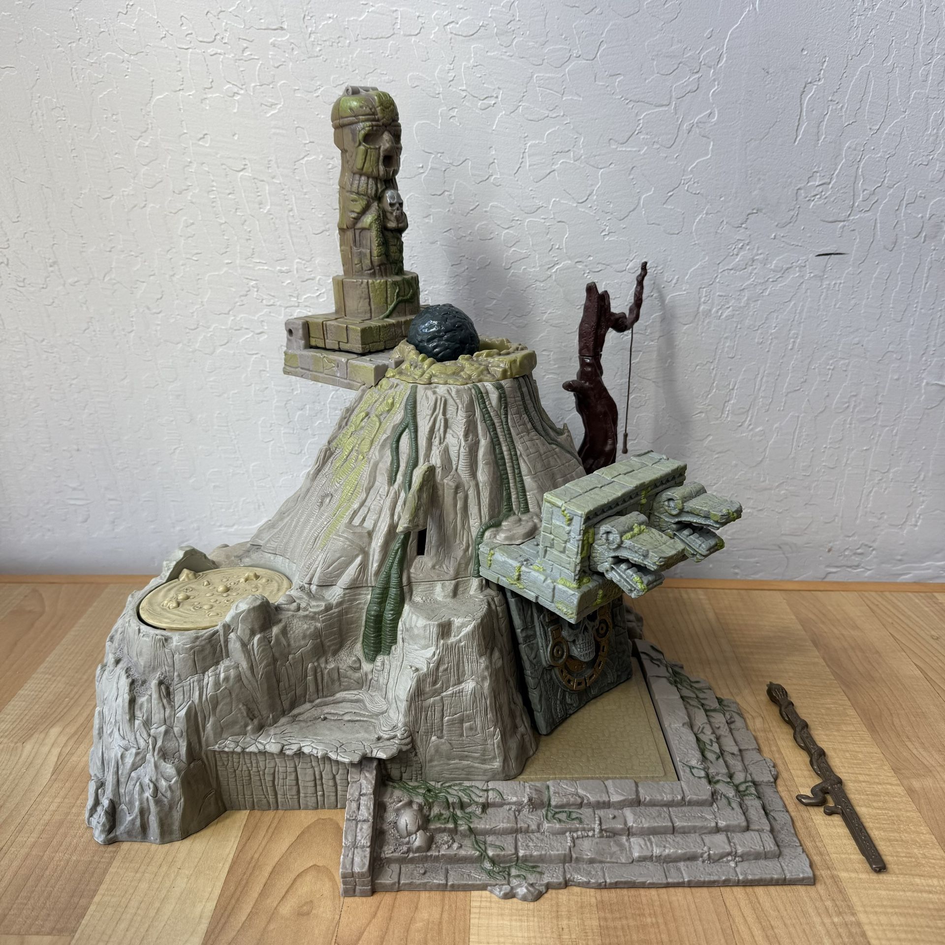 Indiana Jones Kingdom Of The Crystal Skull Lost Temple Of Akator Playset