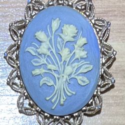 Vintage Light Blue Floral Pin/Pendant