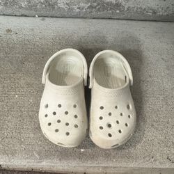 Toddler Crocs (size C7)
