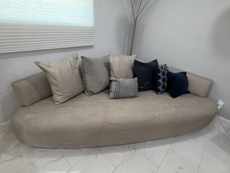 Modern Curved Sofa in Beige Fabric and 2 chairs