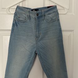 Brand New Size 3 High Rise Hollister Jeans