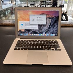 MacBook Air A1466 i5 13-inch With Charger