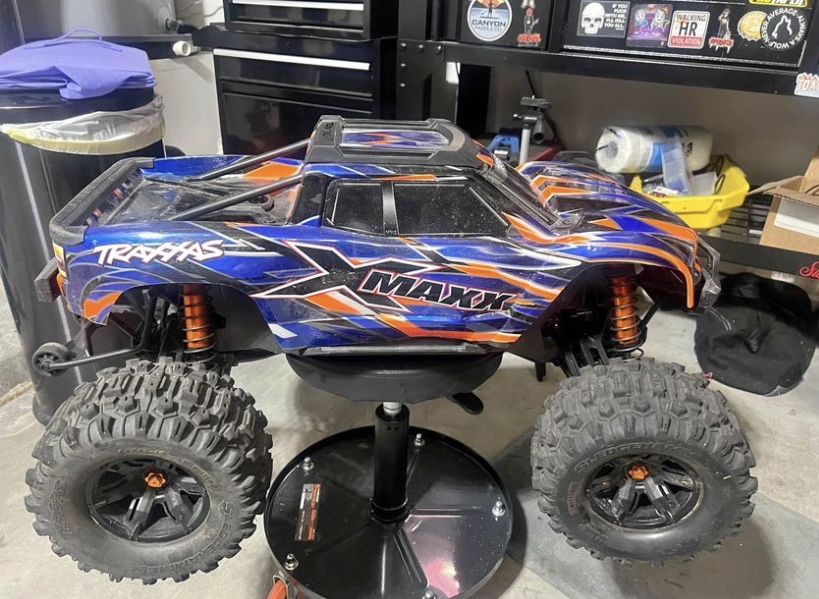 Traxxas Xmaxx 8S Monster Truck
