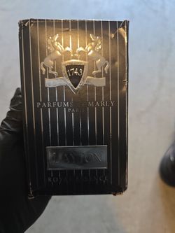 Layton cologne
