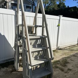 Pool Ladder 
