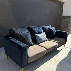 3 seater Couch