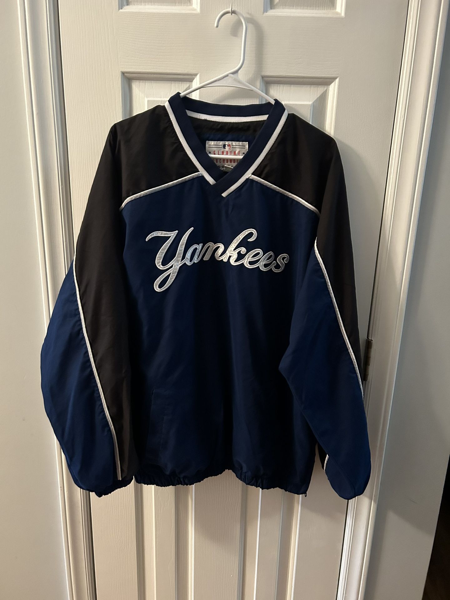 New York Yankees Majestic Pullover Adult Large