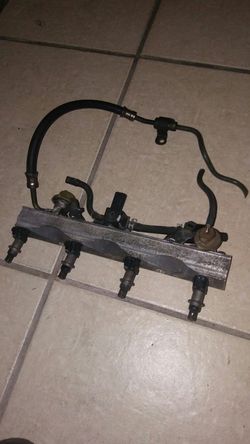 H22a euro r fuel rail and injectors!