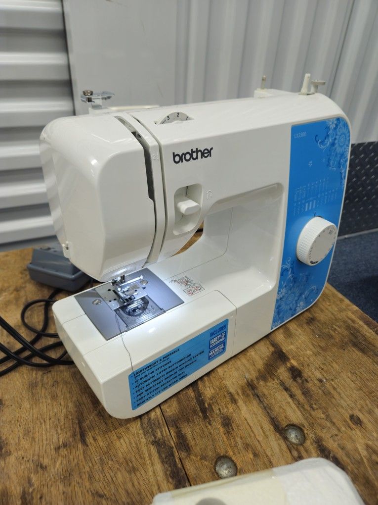 Brother lx2500 17-Stitch Free-Arm Sewing Machine
