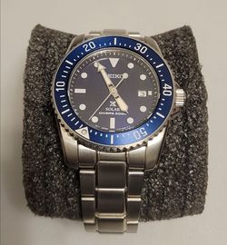 Seiko Prospex Sea Solar Pepsi Bezel Diver Watch SNE595P1. (Tag No: 0106)