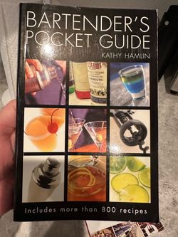Cocktail shaker and a bartender's pocket guide ( includes more than 800 recipes)