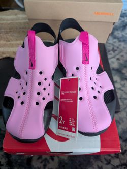 2Y Nike Sandals