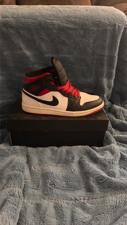 Jordan 1 MID