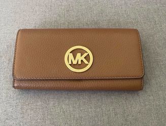 Michael Kors Fulton Carryall Wallet in Luggage Brown Pebbled/Soft Leather