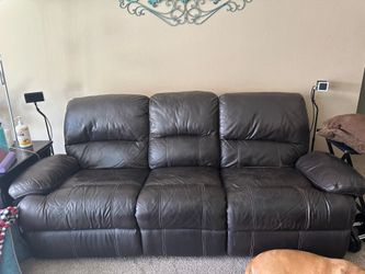 2 full size identical couches