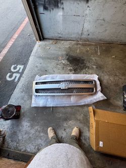 07 Silverado grill