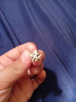 Dimonad flower earings