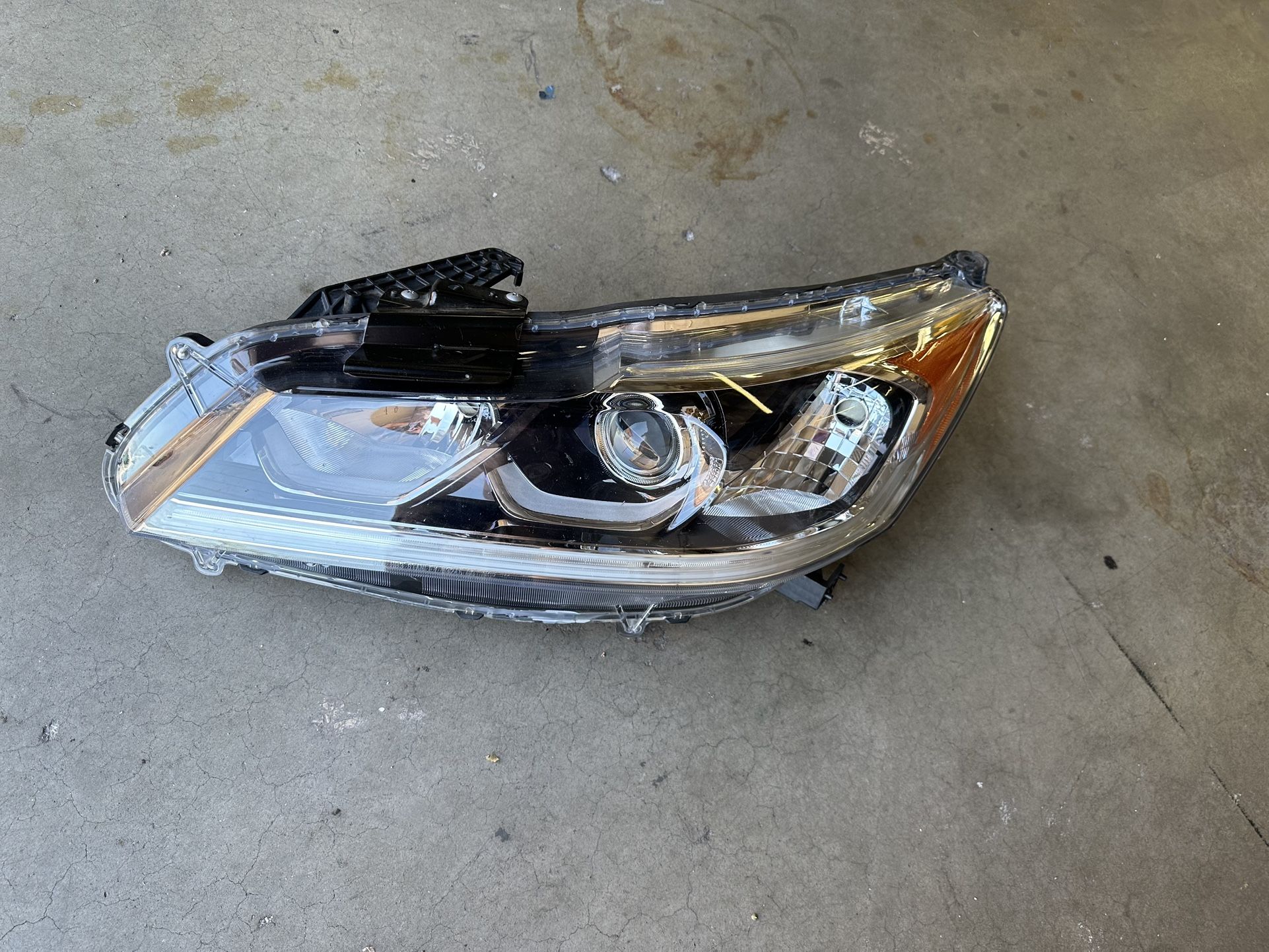 Honda Accord Headlight 2016 - 2017, Honda Accord Headlamp, OEM ORIGINAL HONDA PART, driver side