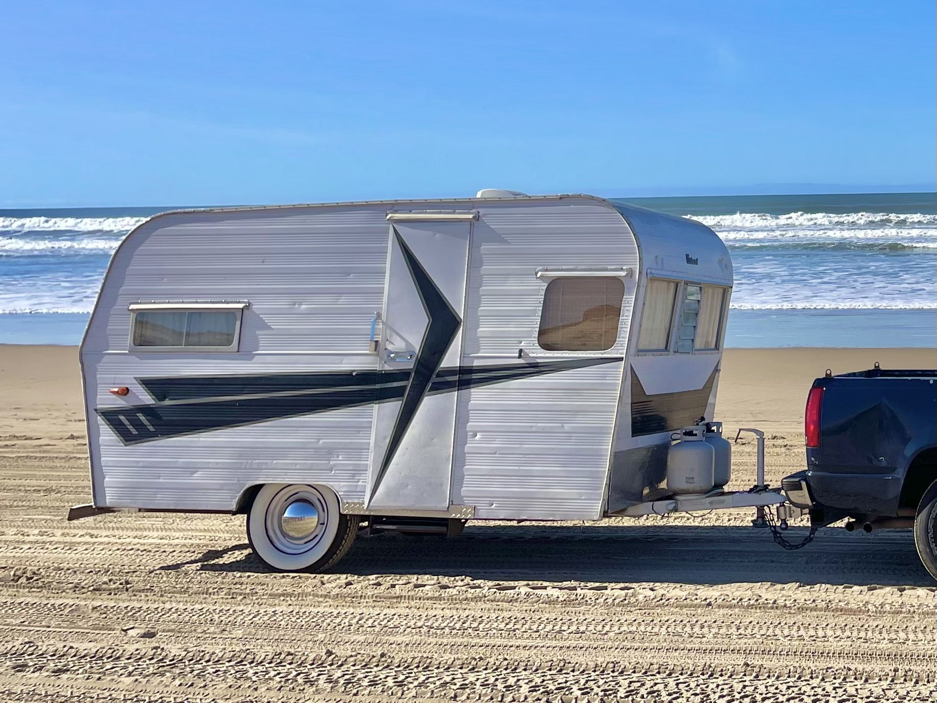1957+\- Aristocrat Land Commander 16ft