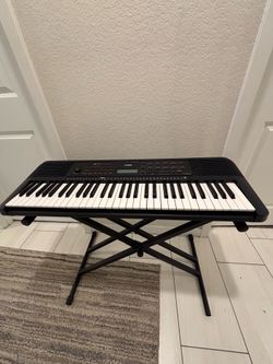 Yamaha Piano Keyboard