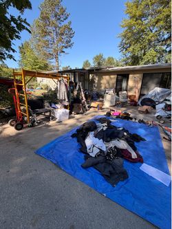 Everything must go