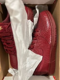 Air Force 1 size 9.5m.     100$