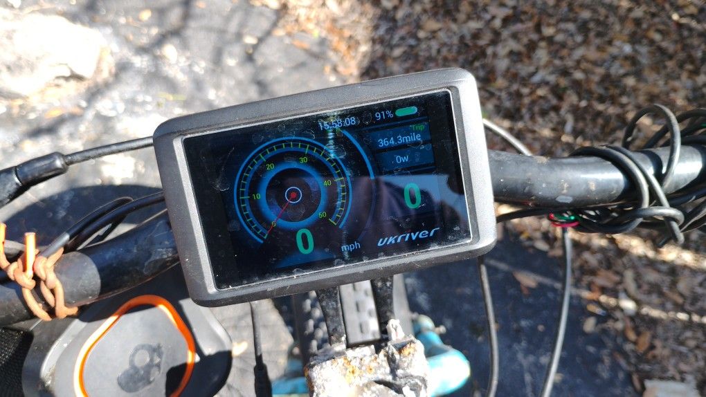 FAT TIRE ... Very Fast Ebike W Sound System