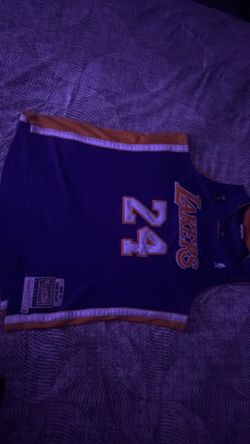 Kobe Bryant 2008-09 finals jersey