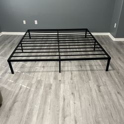 King Bed frame- Sturdy metal-Holds Up  to 2,000 Pounds
