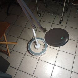 Magnifying Light Stand