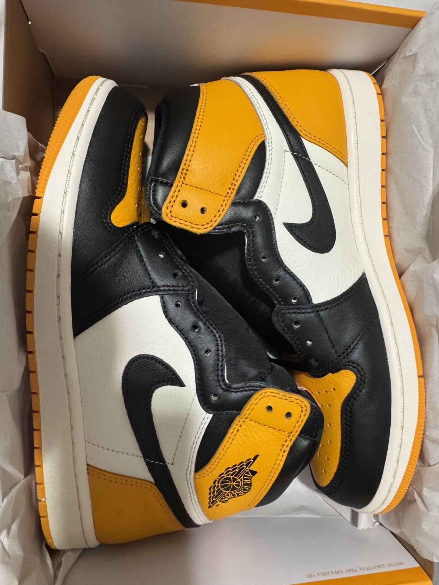 Air Jordan 1 Retro High OG "TAXI" 2022 - Size 11.5 Men’s - 555088 711 (11149-2)