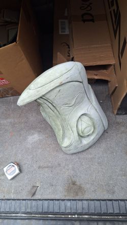 YARD ART SEAHAWKS CONCRETE STATUE ARTIST IVY NICHOLS SIGNED  2017 DECOR OSPREY