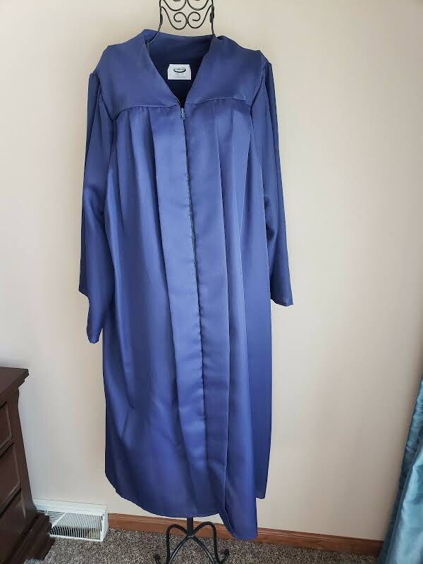 Blue Jostens BDG Collection Graduation Cap and Gown 4’ 10” - 5’ 00”