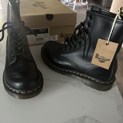 Women’s Dr, Martens 