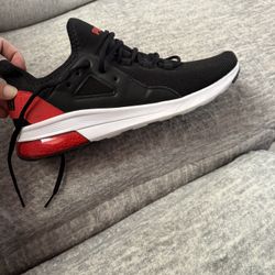 Men’s Puma Size 10.5