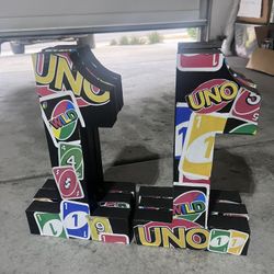 UNO centerpieces 