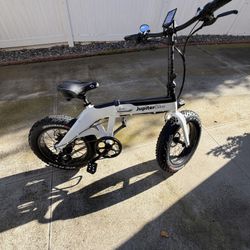 JUPITER DEFIANT E-Bike Folding/Fat Tires Low Mi
